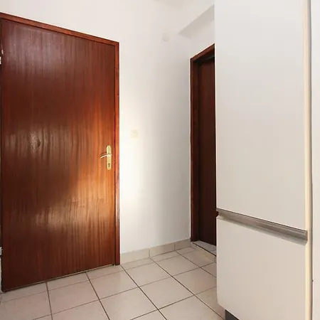 5777c Apartment