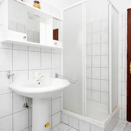Apartment 5777c *